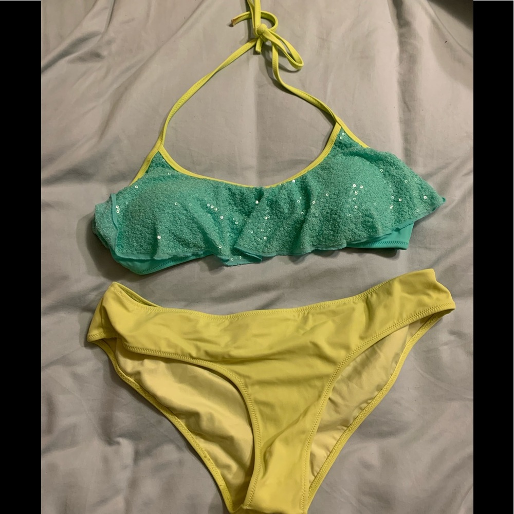 VIctoria’s secret swim suit